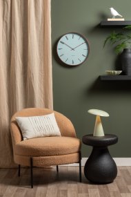 Phoebe LED 26cm Verde portátil De Leitmotiv - La lámpara es regulable en tres niveles mediante el botón táctil en la pantalla y proporciona hasta 8 horas de luz con una carga completa.