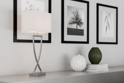 Omega 52cm Blanco lámpara de mesa De By Rydéns - Este modelo de lámpara de mesa Omega tiene una altura total de 52 cm y una pantalla de 17 cm de altura.