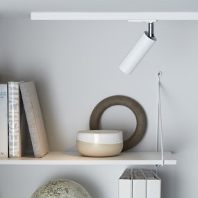 Pipeline spotlight Blanco mate De Herstal - Con una altura de 17,2 cm y una pantalla delgada de 4 cm de diámetro, el diseño compacto se adapta perfectamente a cualquier habitación y proporciona un aspecto limpio y moderno.