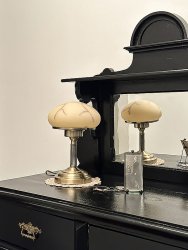 August 28cm Latón antiguo lámpara de mesa De Aneta Lighting - Aquí tienes la lámpara de mesa perfecta para añadir un toque elegante a tu salón.