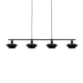 Stealth 120cm Negro Lámpas de techo De Nordic Lighting - La elegante l&aacute;mpara de techo Stealth, fabricada en metal negro con cuatro pantallas orientadas hacia abajo, proporciona una luz agradable y focalizada, ideal sobre una mesa de comedor o en la cocina.