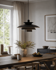 Stealth 2 Ø50 Negro Lámpas de techo De Nordic Lighting - Es perfecta para colocar sobre la mesa del comedor o en el sal&oacute;n, combinando a la perfecci&oacute;n funcionalidad y estilo.