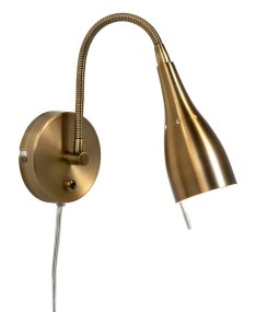 Tanum Óxido lámpara de lectura De Armaturhantverk - El brazo flexible le permite dirigir f&aacute;cilmente la luz hacia donde m&aacute;s la necesita, lo que hace que la l&aacute;mpara sea perfecta para rincones de estudio o estaciones de trabajo.