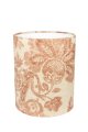 Lampshade Cylinder Sunshine Ø22 Rojo oscuro De Alde & Lind - El tejido Sunshine combina un color base claro con un detallado estampado floral en tonos tierra oscuros y suaves, lo que le confiere a la pantalla un aspecto cálido y delicado.