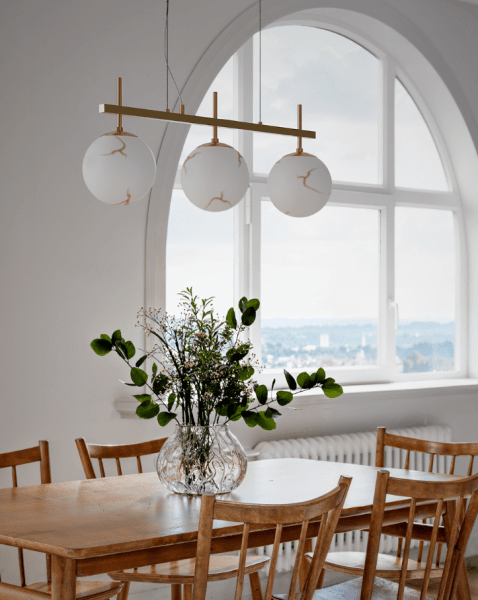 Bellagio 82cm Latón Lámpas de techo De By Rydéns - Los hermosos detalles de lat&oacute;n contribuyen a su ambiente lujoso y convierten a Bellagio en el centro de atenci&oacute;n de la habitaci&oacute;n.