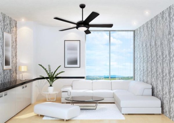 Comet Ø132 Negro De Westinghouse - El ventilador de techo Comet es un modelo clásico de cinco palas reversibles en acabado negro mate y plata.