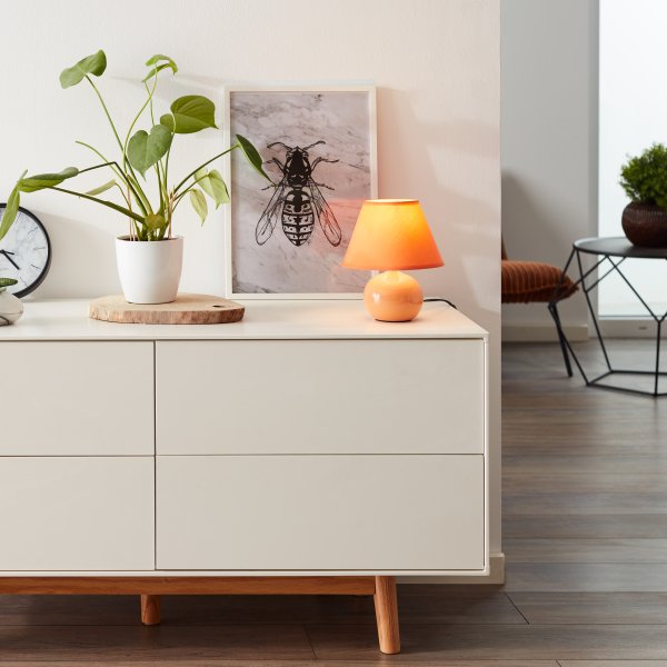 Primo 23cm Naranja lámpara de mesa De Brilliant - Para un fácil manejo, la lámpara dispone de un práctico interruptor de encendido en el cable y un cable de conexión de 1 metro de largo.