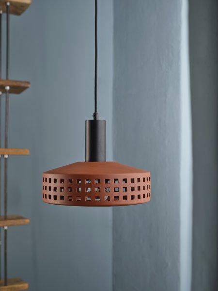 Clay Windows Ø26 Marrón Lámpas de techo De Ledvance - Clay Windows har en rustik design med sin sk&auml;rm gjord av lera i en r&ouml;dbrun f&auml;rg.