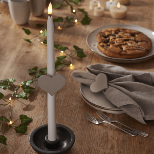 Aro Decorativo Para Vela Pack De 2 Beige De Star Trading - Los &aacute;rboles de Navidad o corazones se entregan en paquetes de dos.