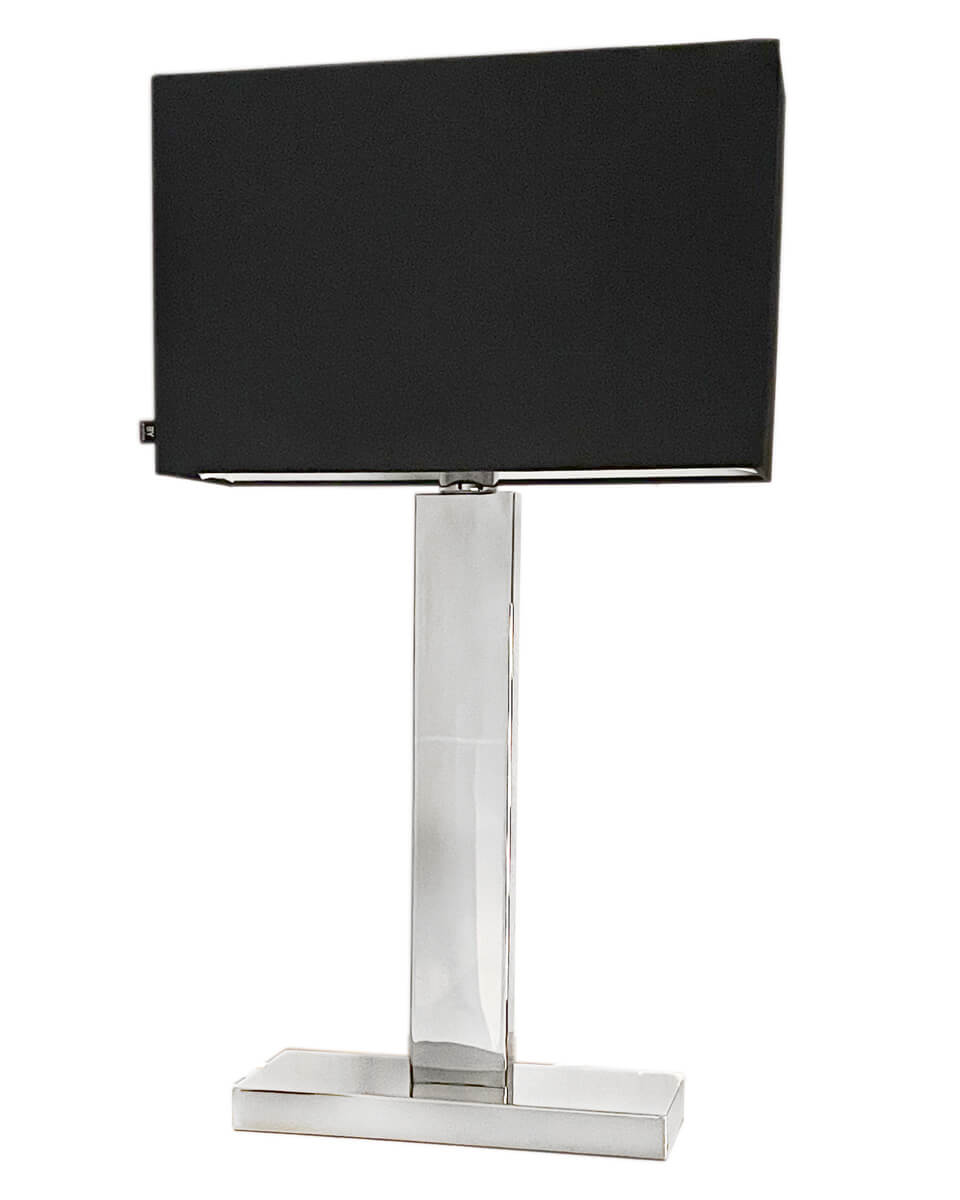 Prime 70cm Cromo lámpara de mesa De By Rydéns - La l&aacute;mpara de mesa Prime tiene un dise&ntilde;o moderno y elegante con una base de metal y una pantalla de tela.