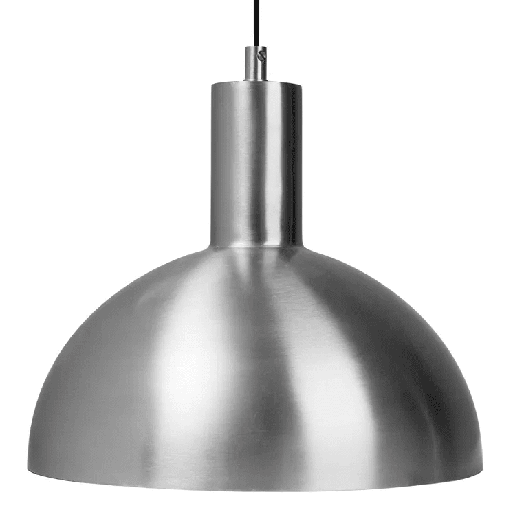 Mid Ø25 Acero inoxidable Lámpas de techo De H. Skjalm P - Esta versión más grande de la clásica lámpara colgante de cocina es perfecta para cocinas y comedores, donde proporciona una luz generosa y un ambiente acogedor.