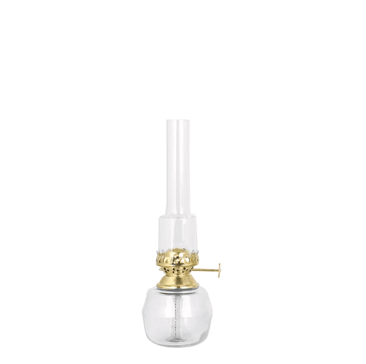 Kerosene Lamp Majken Small Transparente De Strömshaga - Peque&ntilde;a l&aacute;mpara de queroseno fabricada en vidrio transparente con tubos quemadores de vidrio transparente y quemador de lat&oacute;n.
