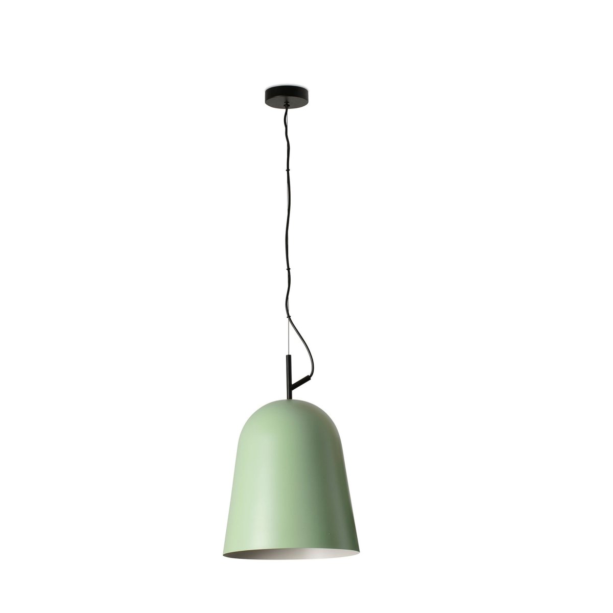 Studio Ø30 Verde Lámpas de techo De Faro Barcelona - Studio es una elegante l&aacute;mpara colgante verde dise&ntilde;ada por Nahtrang, inspirada en las l&iacute;neas cl&aacute;sicas de los a&ntilde;os 50: una est&eacute;tica atemporal con un toque vintage moderno.
