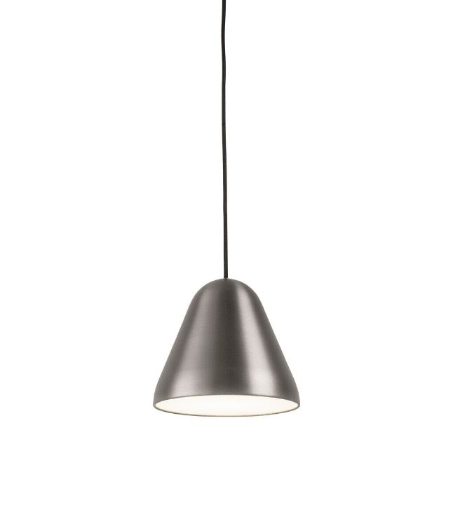 Enna Ø22 Acero Lámpas de techo De Airam - El difusor debajo de la pantalla distribuye la luz de forma suave y atmosf&eacute;rica.