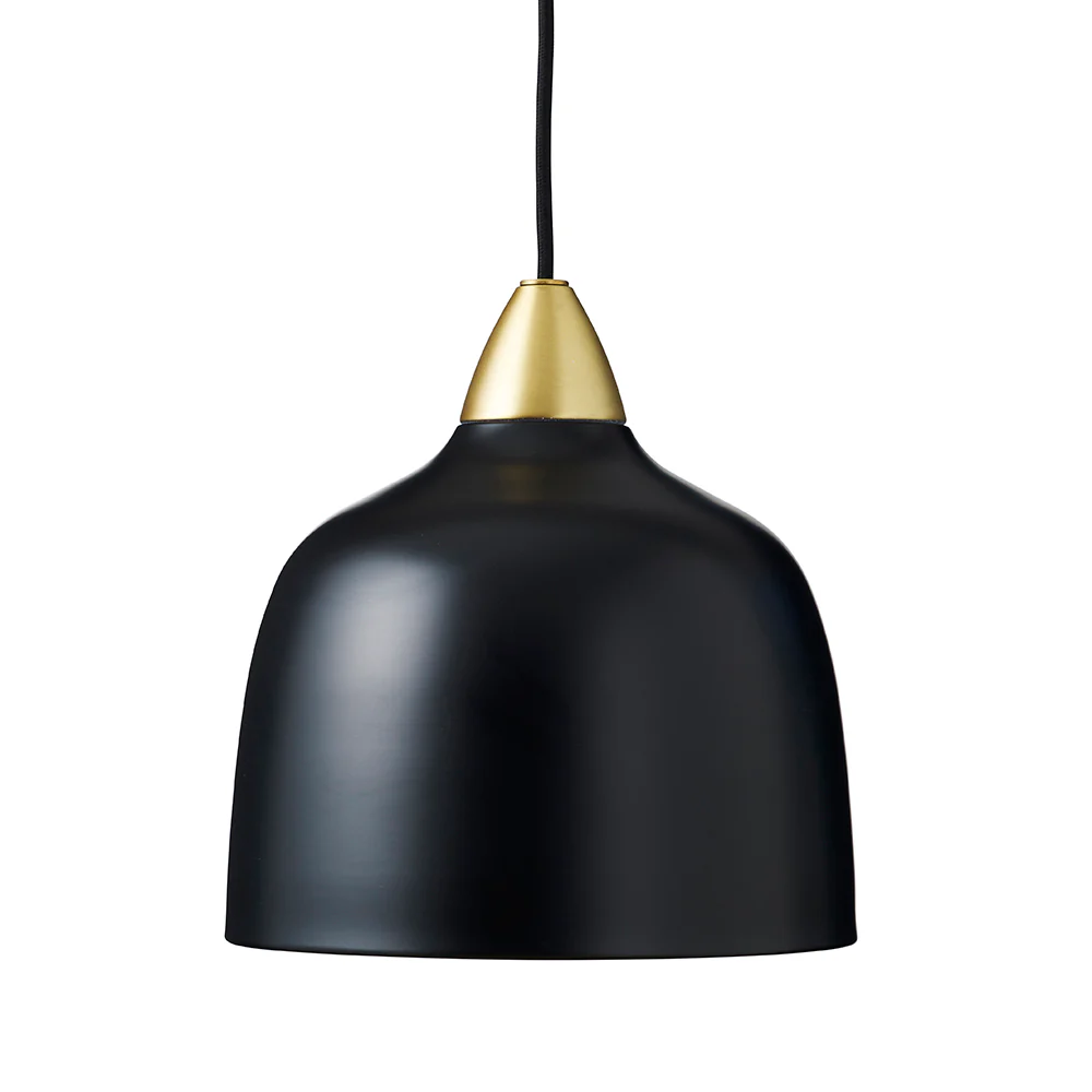 Urban Ø24 Negro Lámpas de techo De Superliving - Con su forma &uacute;nica y materiales de alta calidad, Urban no es solo una soluci&oacute;n de iluminaci&oacute;n: se convertir&aacute; en un &iacute;cono del dise&ntilde;o en su interior.