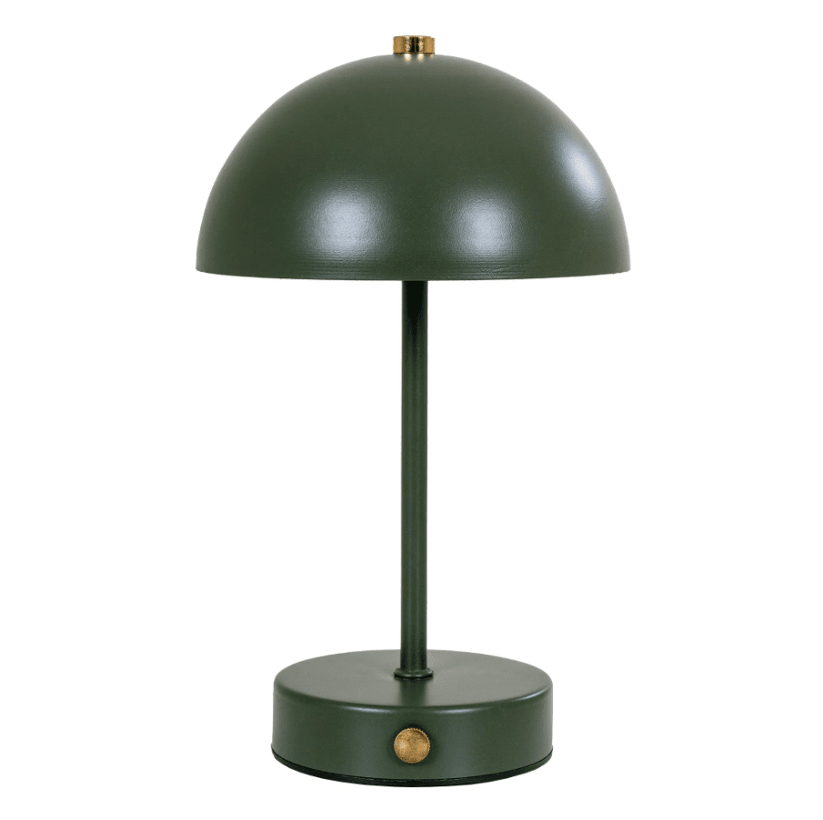 Holt LED 25cm Verde portátil De House of Nordic - De klassiska formen i gr&ouml;n metall med detaljer i m&auml;ssing bidrar med en harmonisk atmosf&auml;r till rummet.