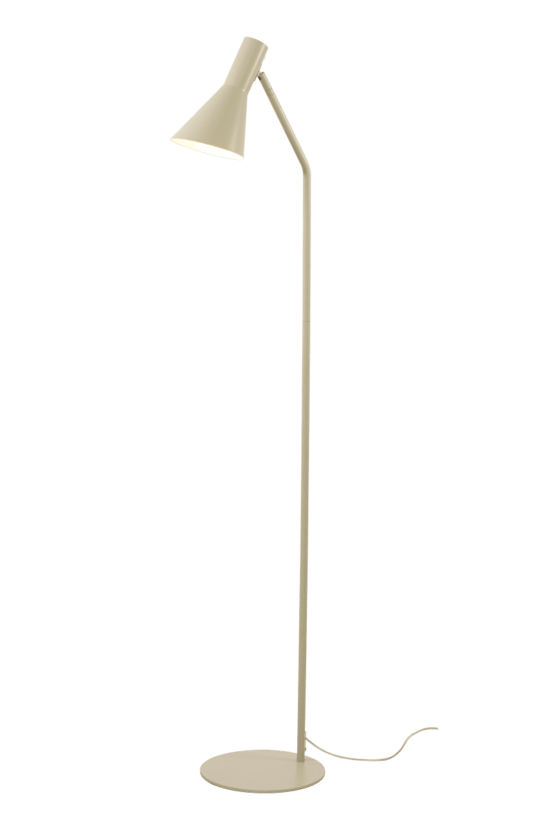 Ceres Arena lámpara de pie De Aneta Lighting - La base plana de la l&aacute;mpara y la elegante pantalla de metal crean una apariencia moderna que se adapta perfectamente a su hogar.
