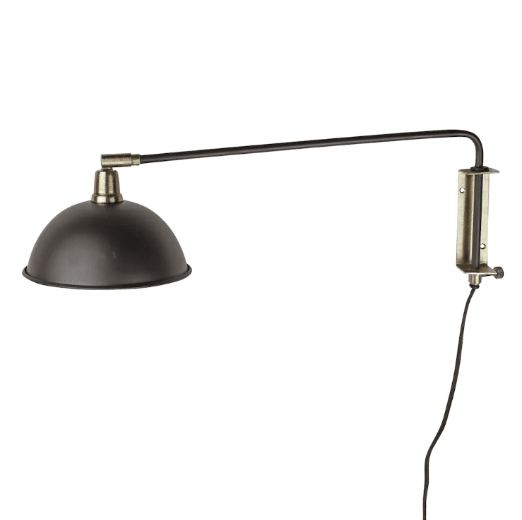 Kerstin 44cm Negro lámpara de pared De Strömshaga - L&aacute;mpara de pared realizada en metal de color negro con cabezal orientable y detalles decorativos en lat&oacute;n.