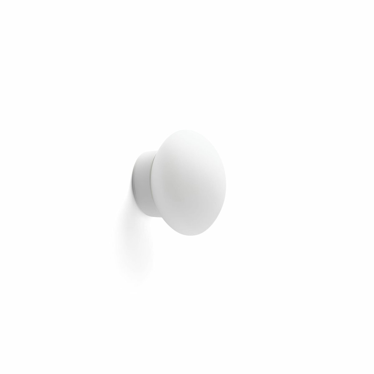 Nubo Ø12 Blanco lámpara de baño De Faro Barcelona - Gracias a su grado de protecci&oacute;n IP44, es resistente a la humedad y se integra perfectamente en ba&ntilde;os y pasillos.