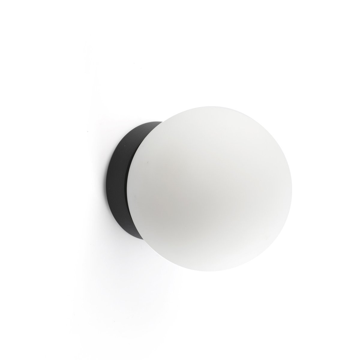 Imagen ampliada de Ping Ø10 Negro lámpara de baño De Faro Barcelona - Se puede instalar tanto en la pared como en el techo, lo que la convierte en una soluci&oacute;n flexible para la iluminaci&oacute;n moderna.