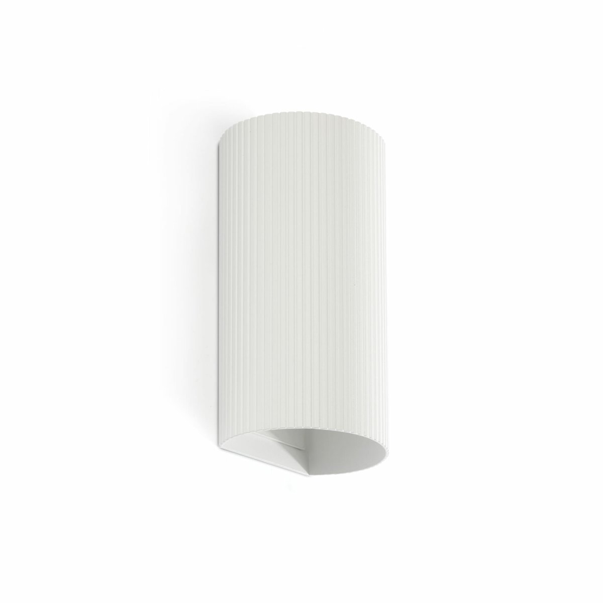 Sole 15cm Blanco acanalado lámpara de pared De Faro Barcelona - Est&aacute; disponible en dos tama&ntilde;os y emite luz en una o dos direcciones, lo que lo hace ideal para pasillos y espacios peque&ntilde;os.