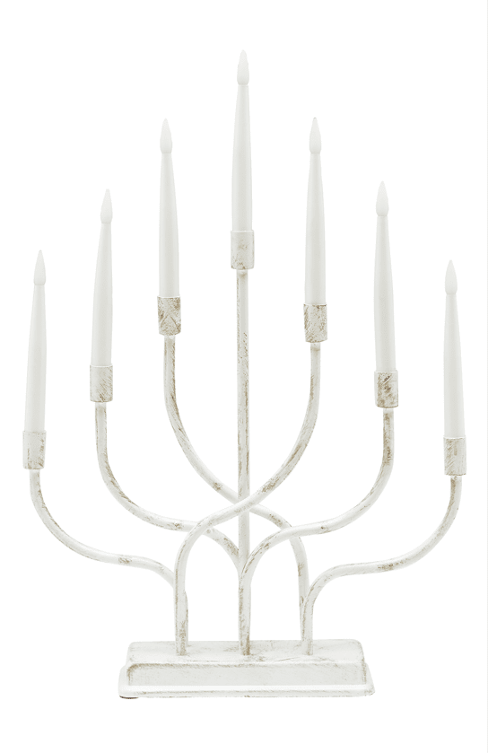 Stina Blanco De Pixie Design - Un elegante candelabro a pilas con dise&ntilde;o en oro antiguo y blanco y siete brazos.
