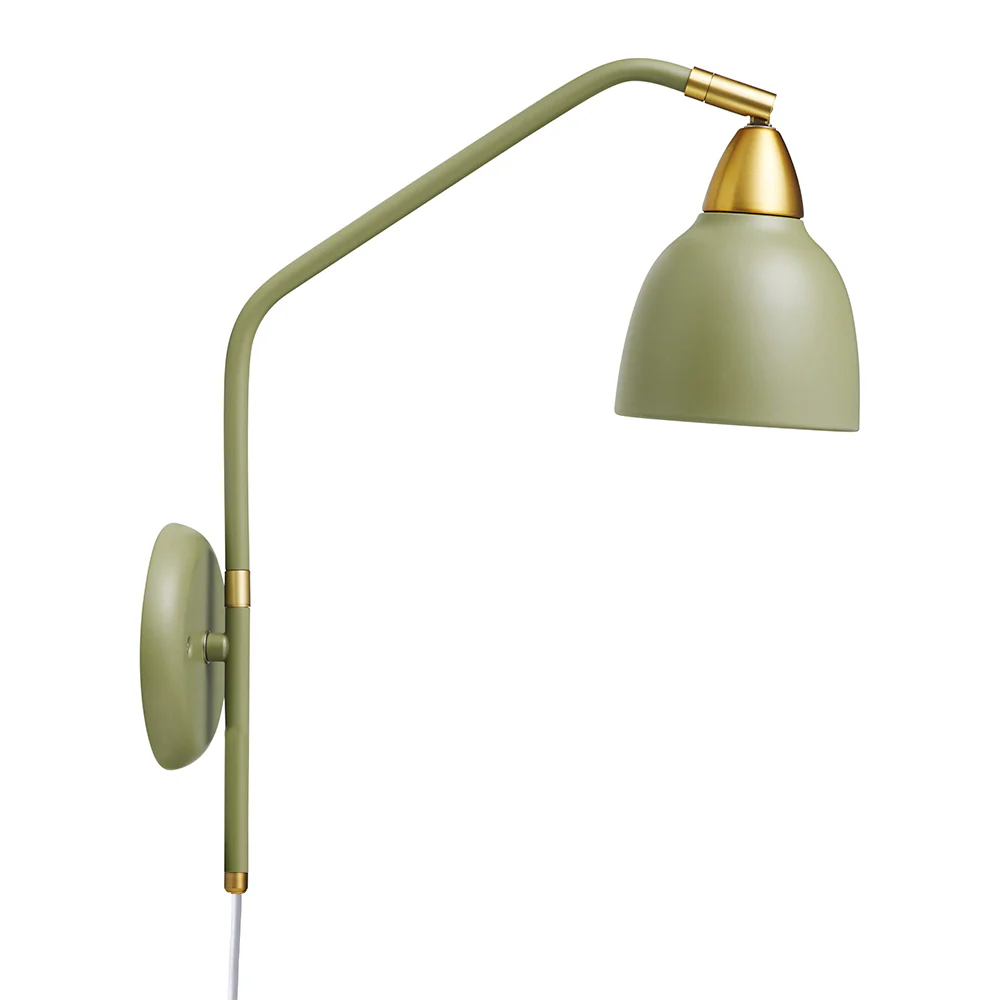 Urban 40cm Verde oliva lámpara de pared De Superliving - Los elegantes detalles de latón y el acabado verde oliva mate crean una apariencia sofisticada que se adapta perfectamente al dormitorio, la sala de estar o el rincón de lectura.