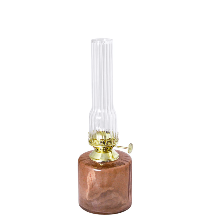 Kerosene lamp elvira small Marrón De Strömshaga - La l&aacute;mpara est&aacute; hecha de vidrio reciclado en un 50-60% y es compatible con la mecha con n&uacute;mero de art&iacute;culo 116210 y con los quemadores con n&uacute;meros de art&iacute;culo 139420G o 121800G.