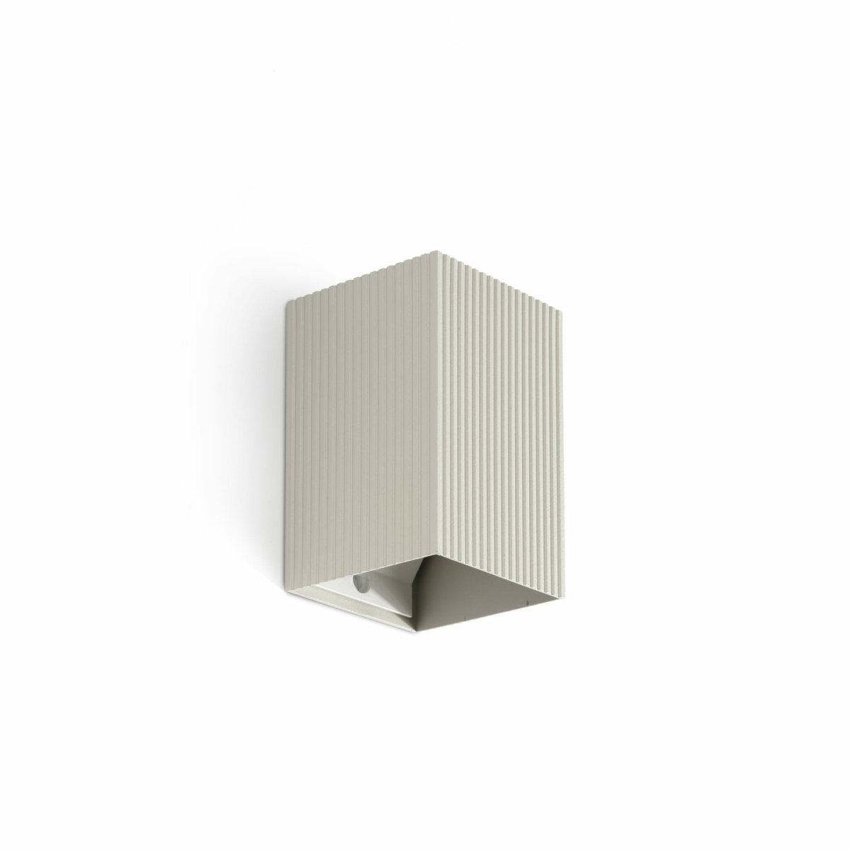 Lune 10cm Gris acanalado lámpara de pared De Faro Barcelona - Lune es una l&aacute;mpara de pared cuadrada con una superficie acanalada gris que combina funcionalidad y forma.