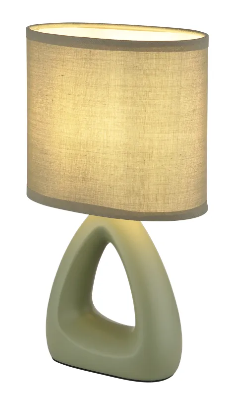 Triangle 30cm Verde lámpara de mesa De Globo Lighting - Den triangelformade basen med ett stilrent utskuret h&aring;l ger ett modernt intryck, medan den ovala textilsk&auml;rmen i mjuk ljusgr&ouml;n f&auml;rg sprider ett behagligt och j&auml;mnt ljus.
