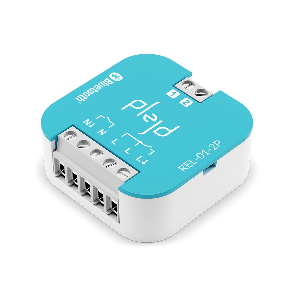 Relé 2 polos REL-01-2P De Plejd - El producto permite utilizar funciones de temporizaci&oacute;n como relojes astron&oacute;micos y semanales, y crear f&aacute;cilmente escenarios controlados mediante la aplicaci&oacute;n, el pulsador o de forma inal&aacute;mbrica a trav&eacute;s de la red privada en malla con otros productos Plejd.