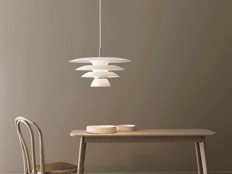 DaVinci Ø43 Blanco mate Lámpas de techo De Belid - La l&aacute;mpara colgante DaVinci es una elegante l&aacute;mpara de techo de metal que combina un dise&ntilde;o moderno con una elegancia atemporal.