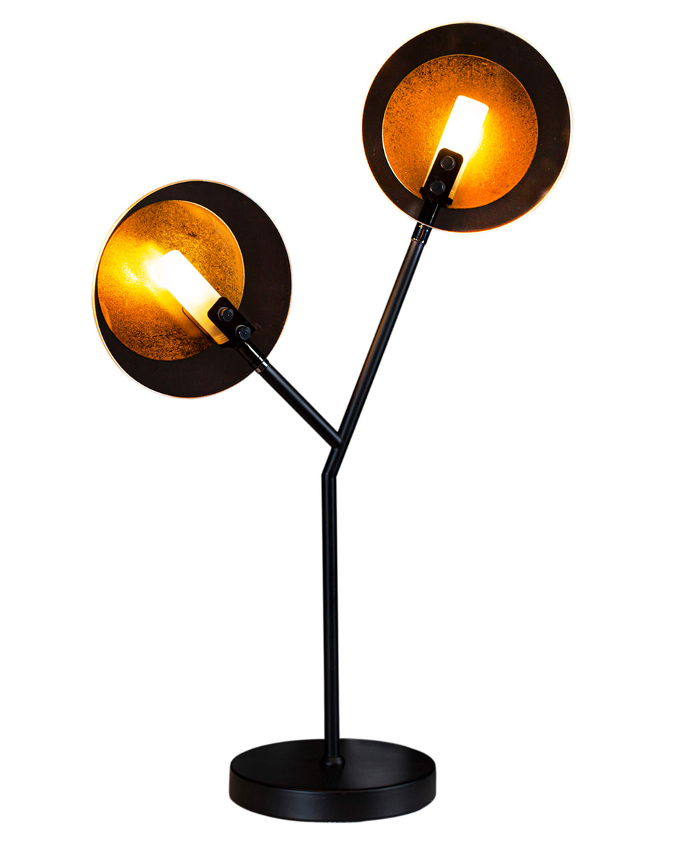 Turno 60cm Negro lámpara de mesa De By Rydéns - Como la lámpara de mesa Turno no tiene parte trasera, puedes elegir si quieres que las fuentes de luz alojadas en un tubo de cristal esmerilado sean el foco o si prefieres que estén ocultas y en la parte trasera.