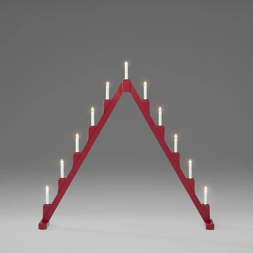 Candelabra 11 Lights ROJO De Konstsmide - Candelabro el&eacute;ctrico plegable con 11 velas, fabricado en madera lacada en rojo, decorado con aros de lat&oacute;n alrededor de cada vela para un toque elegante.