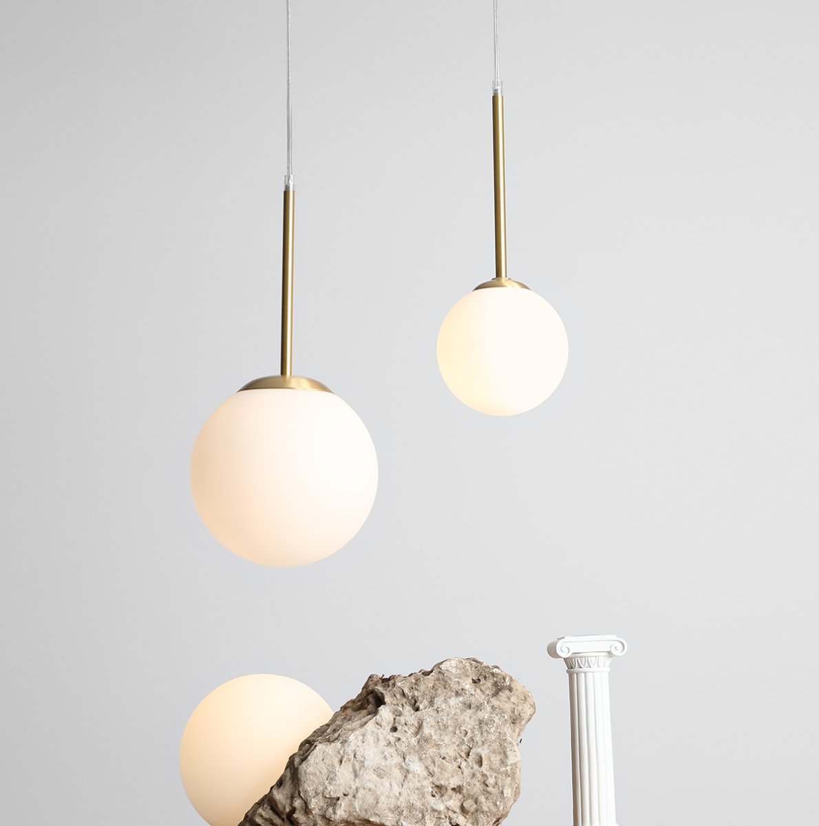 Bosso Ø20 Latón Lámpas de techo De Artera - La lámpara emite una luz suave y agradable y por lo tanto es ideal para colocarla encima de la mesa del comedor, en el pasillo o en la sala de estar.