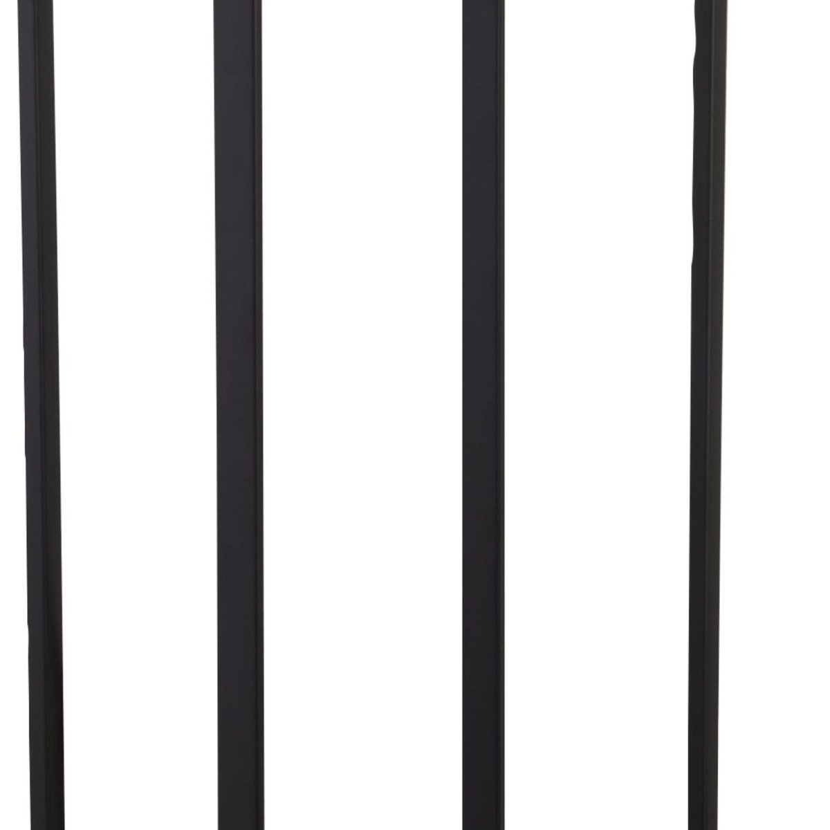 Amsterdam Negro lámpara de pie De Searchlight - Con un cono de helado ahumado encima; Un elegante marco de metal negro crea un efecto de iluminación elegante y misterioso que se adapta perfectamente a entornos modernos e industriales.