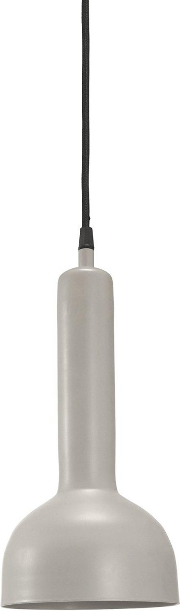 Bainbridge Ø15 Beige lámpara de ventana De PR Home - La lámpara de techo/ventana Bainbridge es una elegante lámpara colgante hecha de metal fundido.