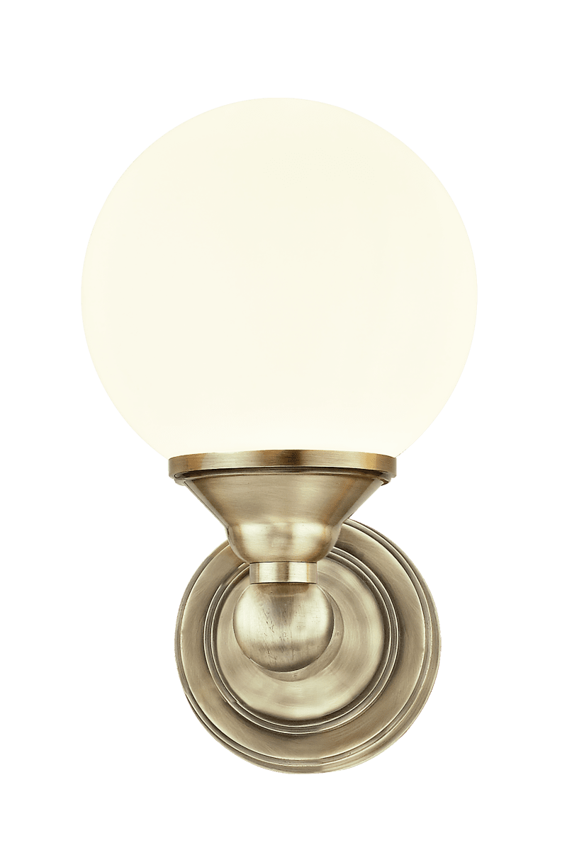 Lugano Ø12 Antigüedad lámpara de baño De Aneta Lighting - Lugano es nuestra l&aacute;mpara de ba&ntilde;o m&aacute;s cl&aacute;sica, fabricada en metal envejecido y pantalla de cristal opal blanco.