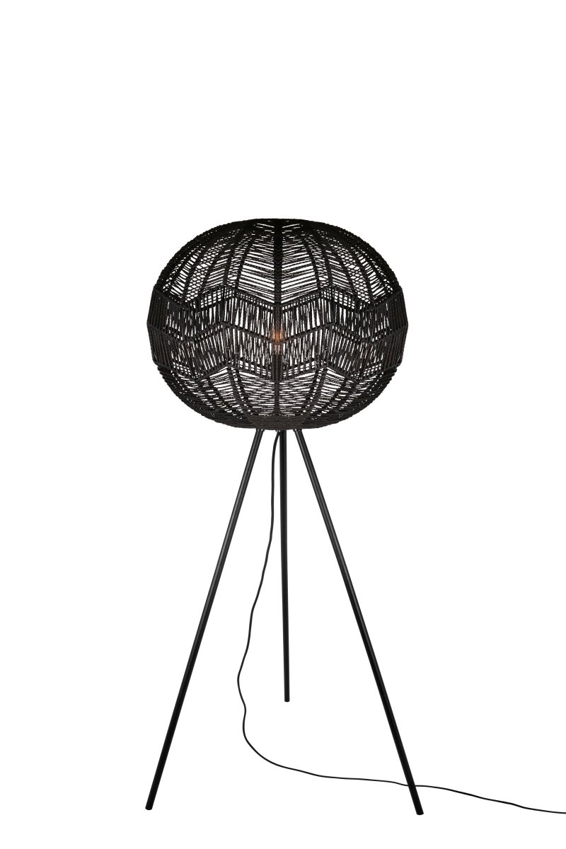 Missy Negro lámpara de pie De Globen Lighting - La lámpara tiene un cable textil negro de 200 cm de largo con interruptor.