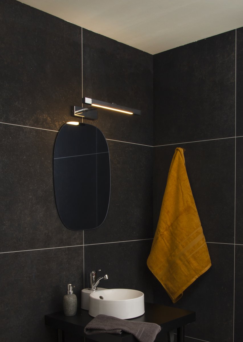 Lucca 38cm Cromo lámpara de baño De Aneta Lighting - La l&aacute;mpara de pared LUCCA es una soluci&oacute;n de iluminaci&oacute;n elegante y atemporal para ba&ntilde;os y otras estancias h&uacute;medas.