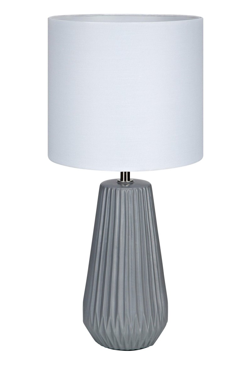 Nicci 40cm Gris lámpara de mesa De Markslöjd - La pantalla es de color blanco, creando una luz suave y agradable que combina perfectamente con diferentes estilos de interior.