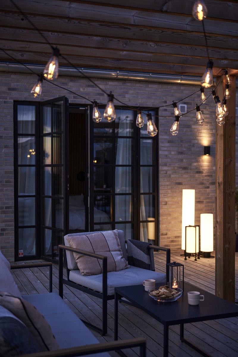 Guirnalda De Luces Pera Claro Garden 24 De Markslöjd - El bucle cuenta con 10 luces con iluminación LED fija y un efecto de 0,24 W.
