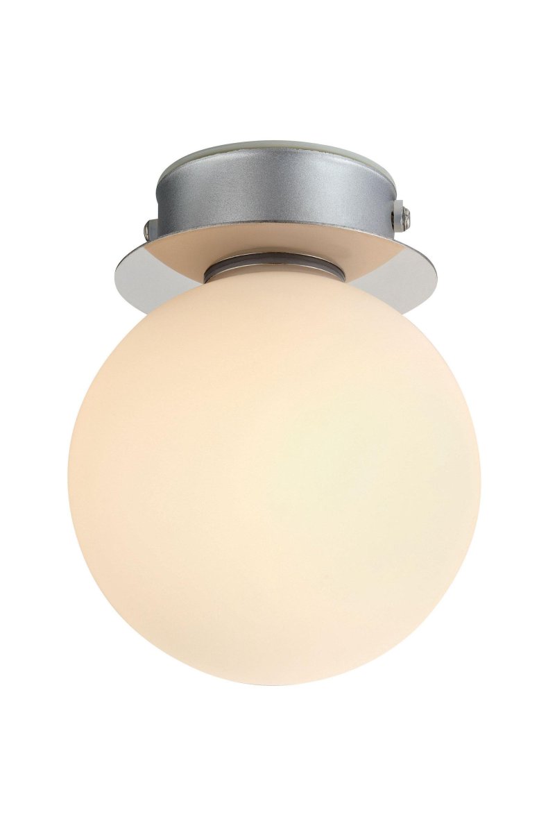 Mini Ø10 Blanco lámpara de baño De Markslöjd - Esta l&aacute;mpara emite una luz uniforme y agradable, por lo que es ideal como iluminaci&oacute;n de ambiente o para resaltar &aacute;reas espec&iacute;ficas de su hogar.