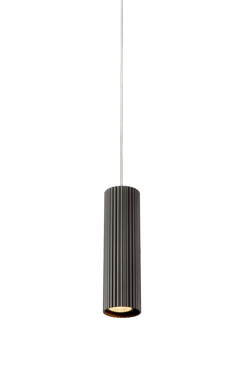 Costilla Ø7 Gris lámpara de ventana De Markslöjd - La l&aacute;mpara de techo proporciona una luz agradable en la habitaci&oacute;n y tiene un dise&ntilde;o simple que se adapta a la mayor&iacute;a de los espacios habitables.