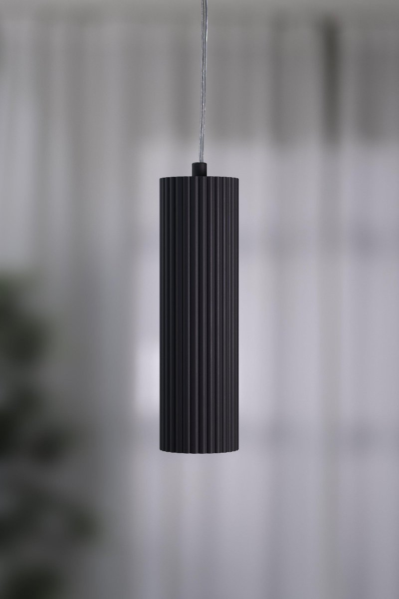 Costilla Ø7 Gris lámpara de ventana De Markslöjd - La l&aacute;mpara de techo proporciona una luz agradable en la habitaci&oacute;n y tiene un dise&ntilde;o simple que se adapta a la mayor&iacute;a de los espacios habitables.