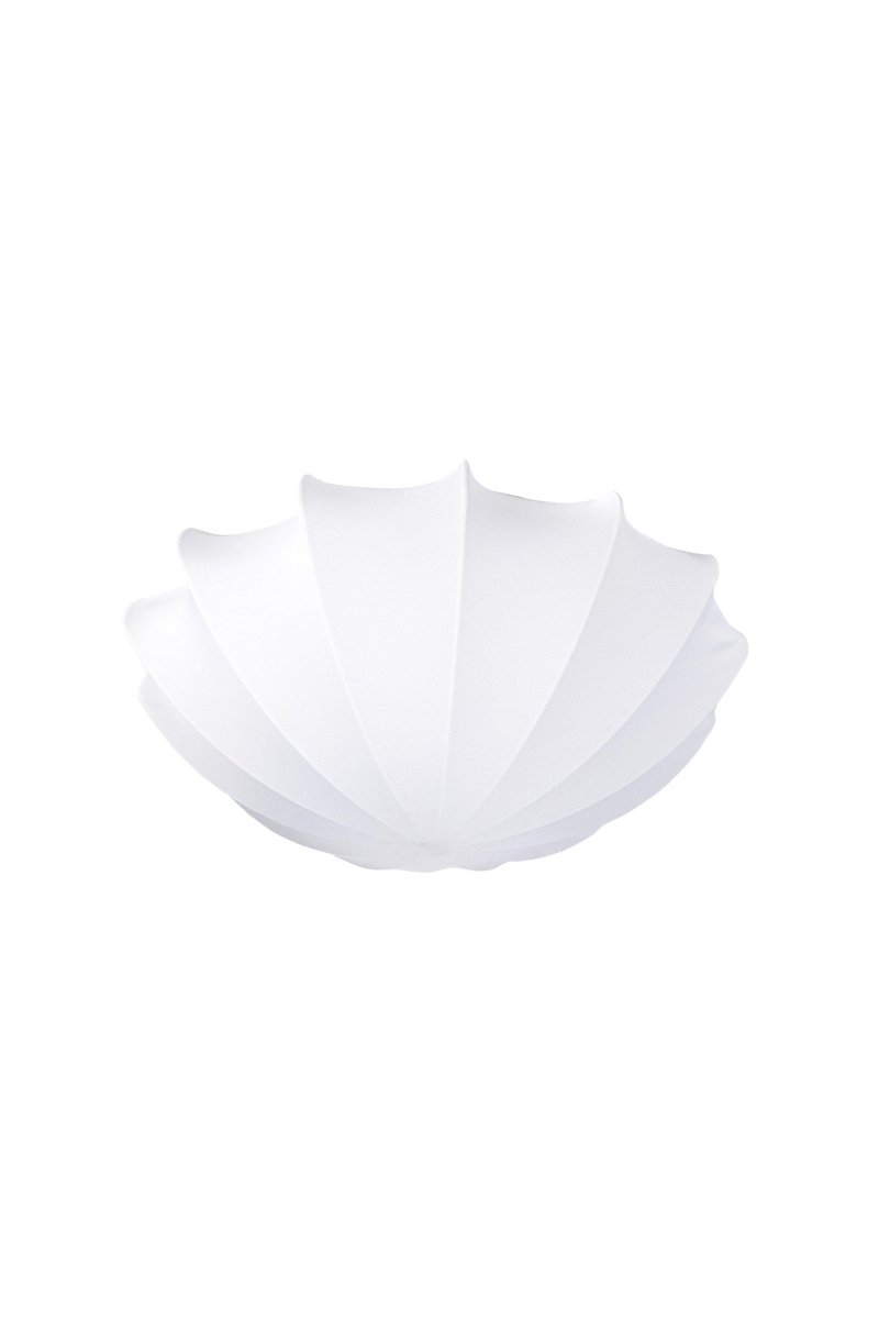 Camellia Ø50 Blanco plafón De Markslöjd - El diseño único y escultórico recuerda a un caracol y le da una forma suave y natural que difunde una luz armoniosa por toda la habitación.