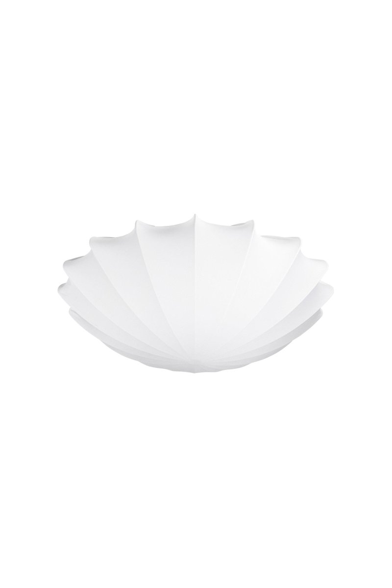 Camellia Ø80 Blanco plafón De Markslöjd - El dise&ntilde;o &uacute;nico y escult&oacute;rico recuerda a un caracol y le da una forma suave y natural que difunde una luz armoniosa por toda la habitaci&oacute;n.