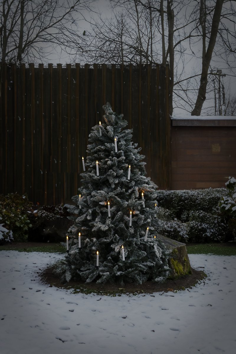Luces para árbol de Navidad blanco cálido 25LED 17m Verde De Konstsmide - La guirnalda consta de 25 luces con una separaci&oacute;n aproximada de 65 cm, con una longitud total de 1680 cm.