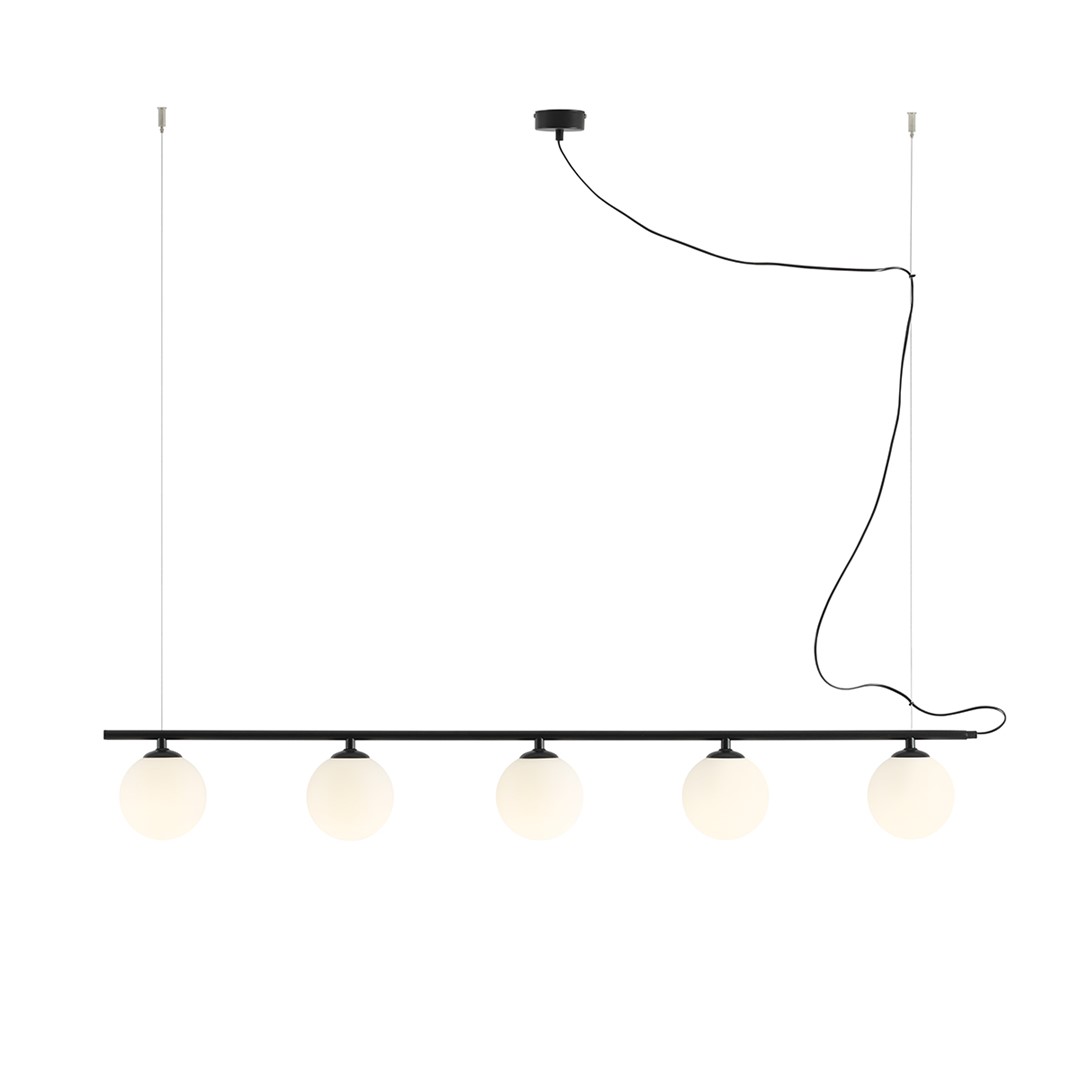 Beryl 140cm Negro Lámpas de techo De Artera - Perfecto para crear un ambiente cálido y acogedor en el comedor o la cocina y al mismo tiempo servir como un elegante elemento de diseño.