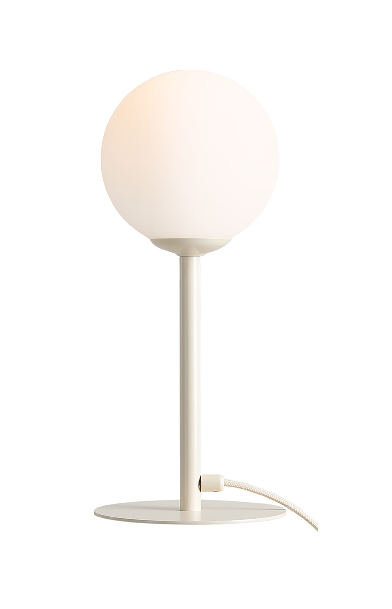 Pinne 35cm Crema lámpara de mesa De Artera - La base delgada de la lámpara en un sutil tono crema le da un aspecto moderno y es perfecta como detalle decorativo en la sala de estar, el dormitorio o en el balcón.